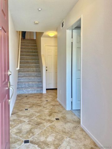 16915 Hutchins Lndg 57, San Diego, CA 92127