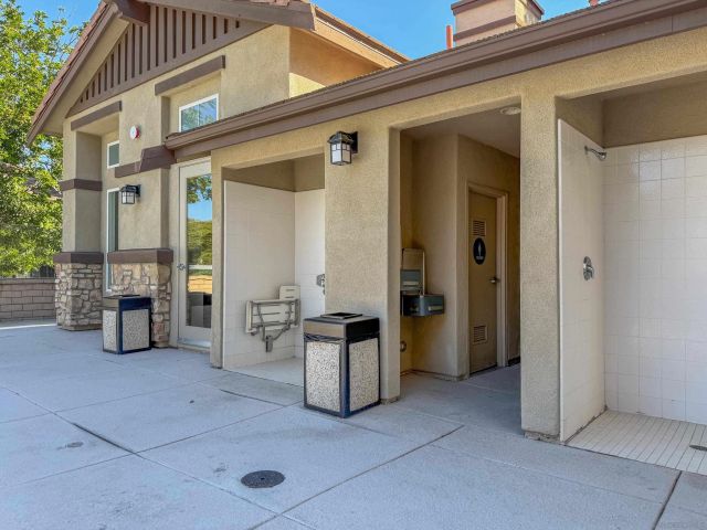 16915 Hutchins Lndg 57, San Diego, CA 92127