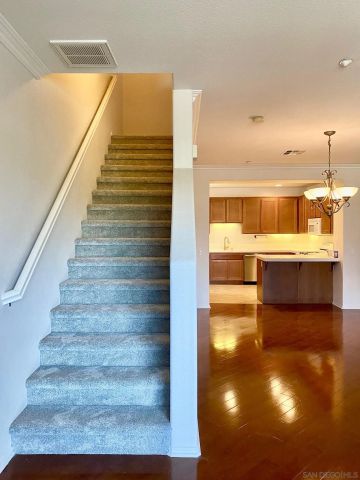 16915 Hutchins Lndg 57, San Diego, CA 92127