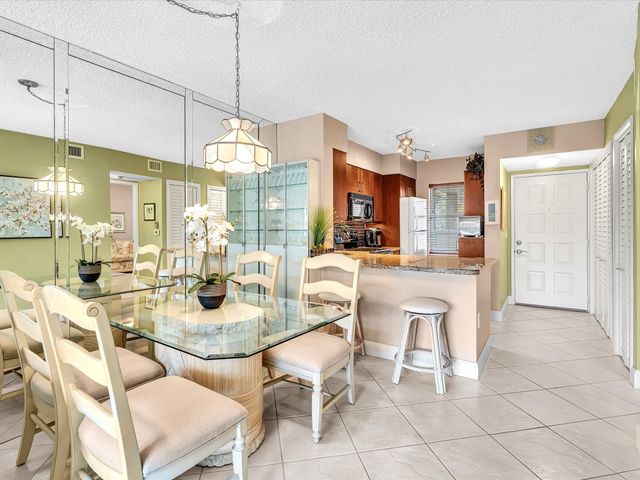2236 N Cypress Bend Drive 107, Pompano Beach, FL 33069