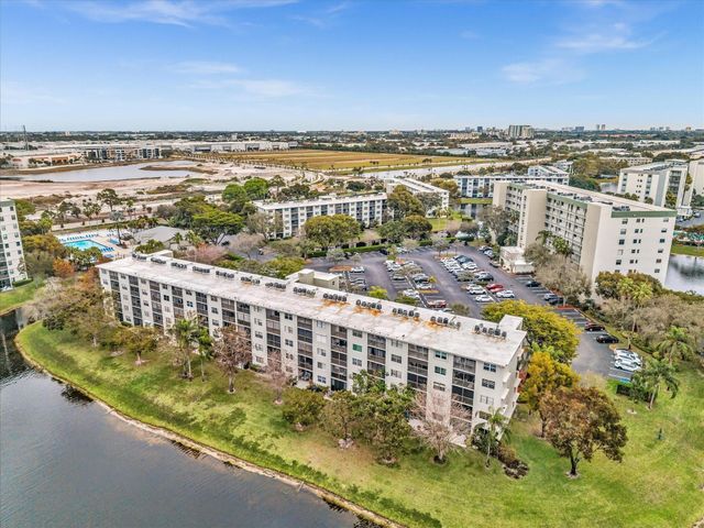 2236 N Cypress Bend Drive 107, Pompano Beach, FL 33069