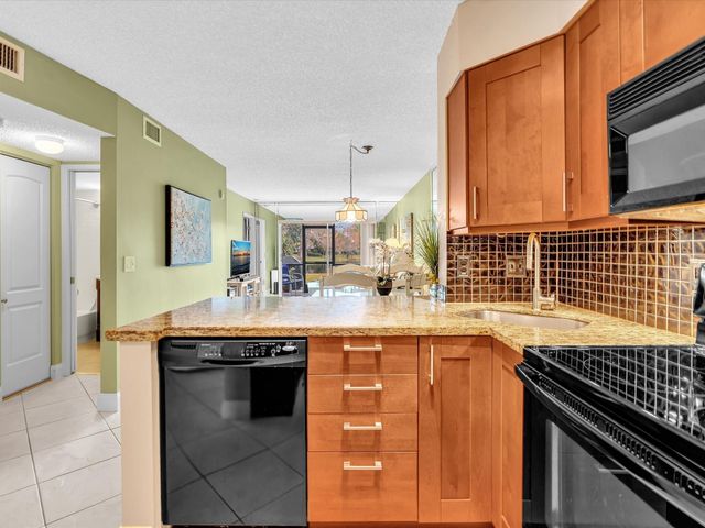 2236 N Cypress Bend Drive 107, Pompano Beach, FL 33069