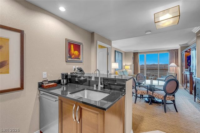 135 East Harmon Avenue 2720, Las Vegas, NV 89109