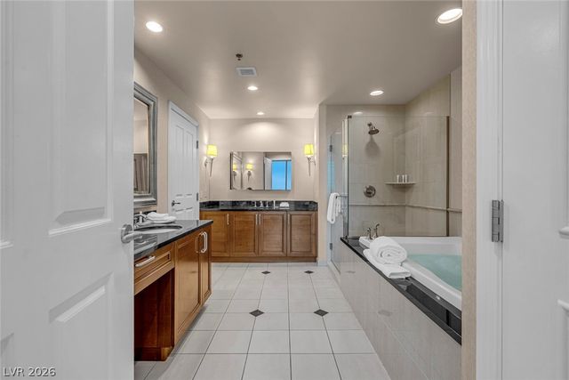 135 East Harmon Avenue 2720, Las Vegas, NV 89109