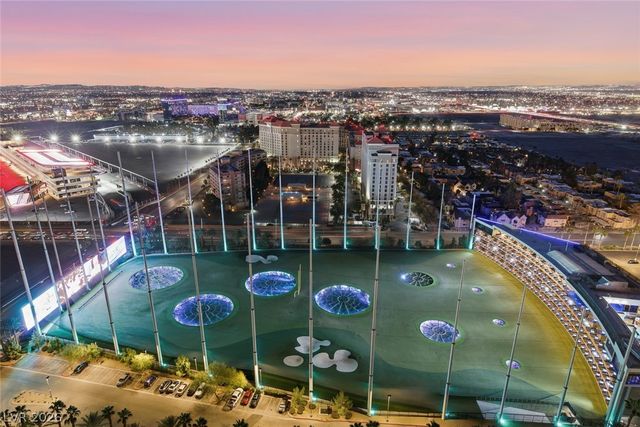 135 East Harmon Avenue 2720, Las Vegas, NV 89109