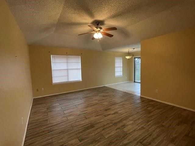 2333 Manitoba Dr, Corpus Christi, TX 78418