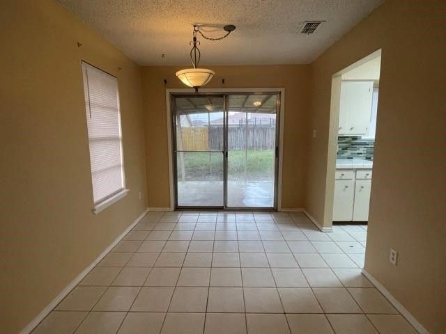 2333 Manitoba Dr, Corpus Christi, TX 78418