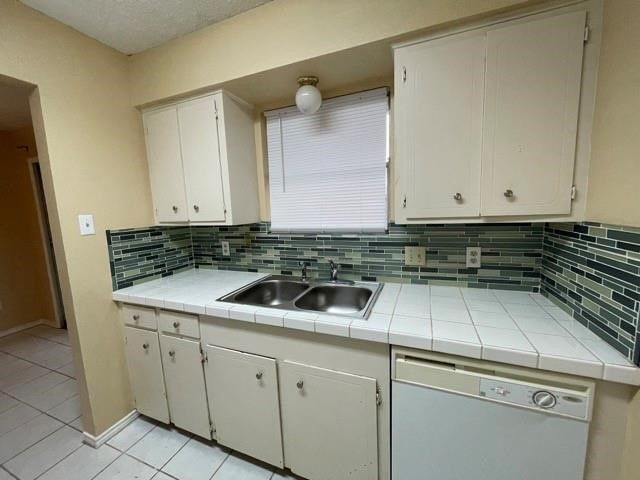2333 Manitoba Dr, Corpus Christi, TX 78418