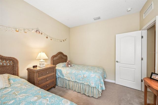 11718 FOREST PARK CIRCLE, Bradenton, FL 34211