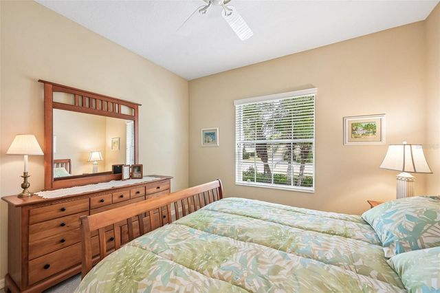11718 FOREST PARK CIRCLE, Bradenton, FL 34211