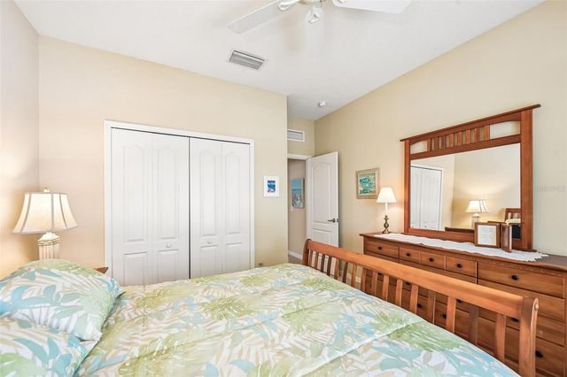 11718 FOREST PARK CIRCLE, Bradenton, FL 34211