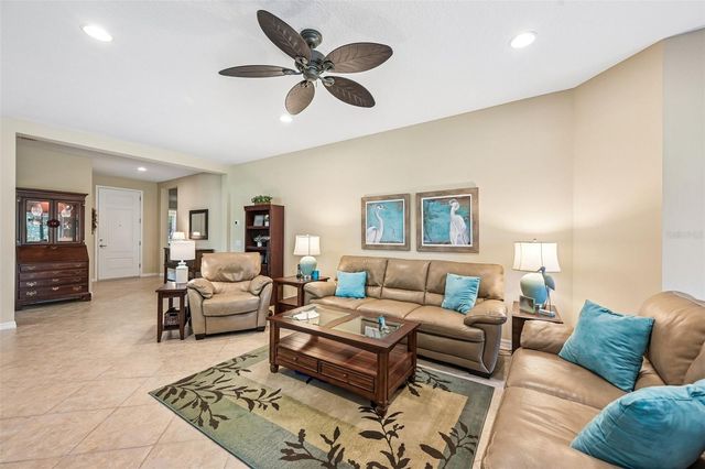 11718 FOREST PARK CIRCLE, Bradenton, FL 34211