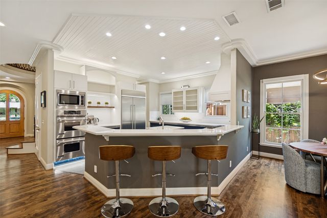 6122 Bryan Parkway, Dallas, TX 75206