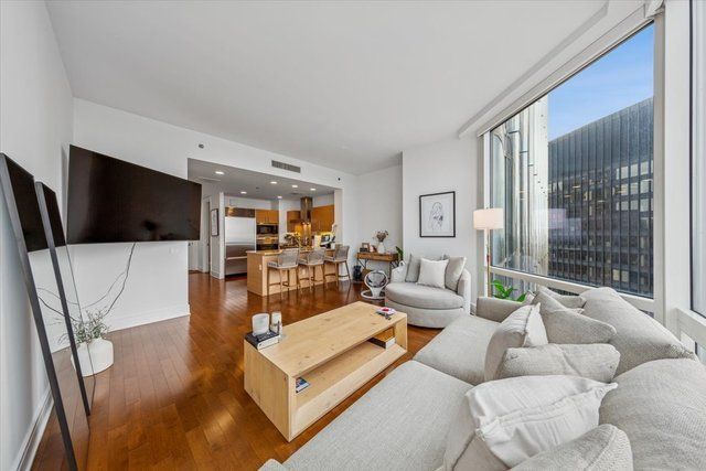 401 N WABASH Avenue 45D, Chicago, IL 60611