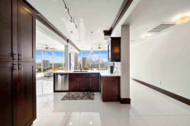 3333 Allen Parkway 2006, Houston, TX 77019