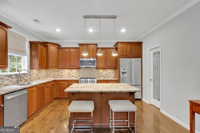 923 Van Briggle Path NE, Sugar Hill, GA 30518