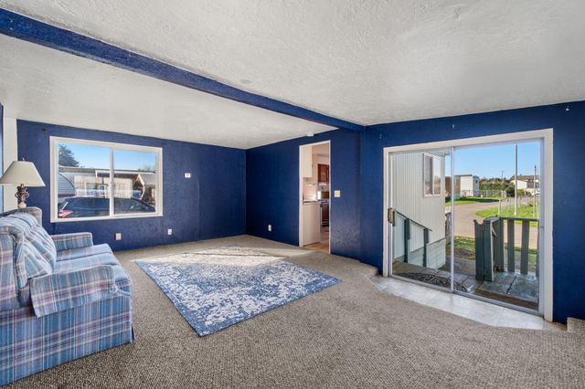 2331 Central Avenue Q, Mckinleyville, CA 95519