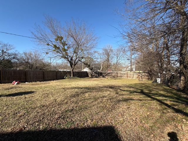 715 W Munson Street, Denison, TX 75020