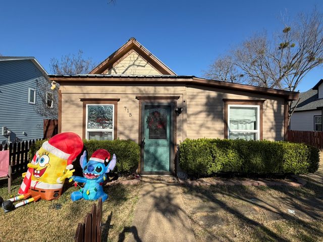 715 W Munson Street, Denison, TX 75020