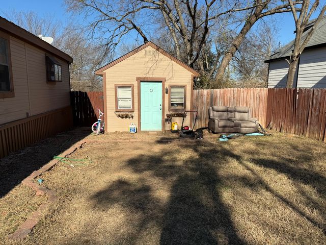 715 W Munson Street, Denison, TX 75020