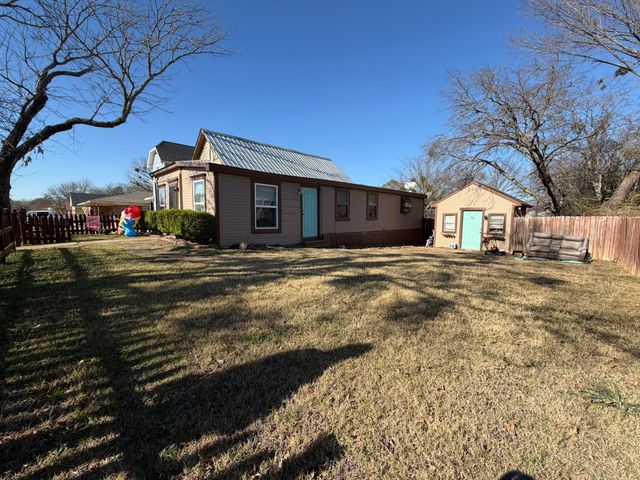 715 W Munson Street, Denison, TX 75020