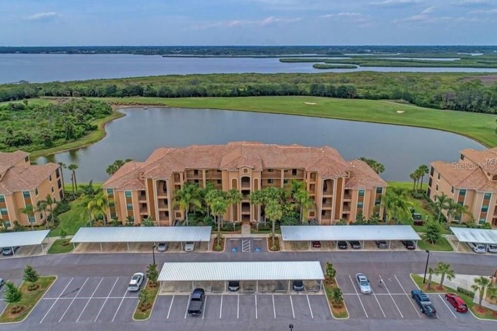 Image 4 of property listing at 6515 GRAND ESTUARY TRAIL 403, Bradenton, FL 34212