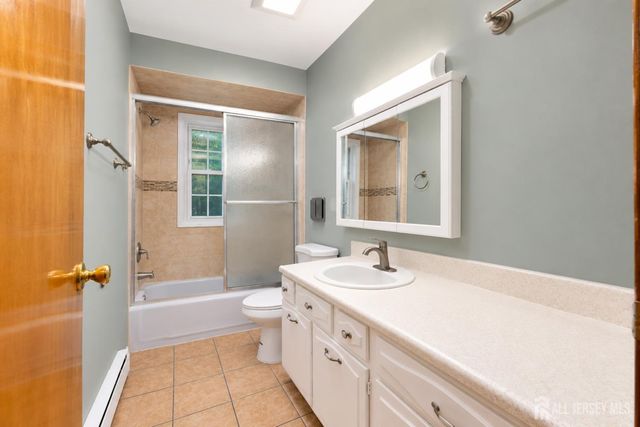 287 E Smith Street, Woodbridge Proper, NJ 07095