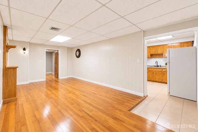 287 E Smith Street, Woodbridge Proper, NJ 07095