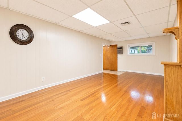 287 E Smith Street, Woodbridge Proper, NJ 07095