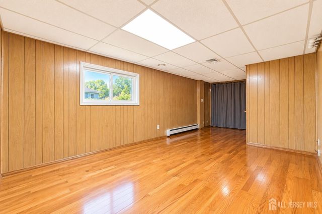 287 E Smith Street, Woodbridge Proper, NJ 07095