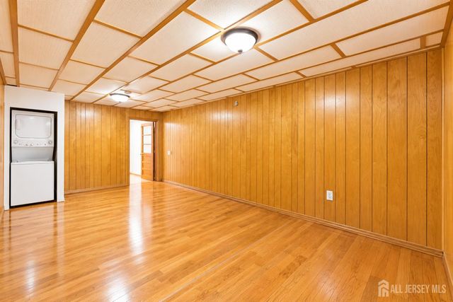 287 E Smith Street, Woodbridge Proper, NJ 07095
