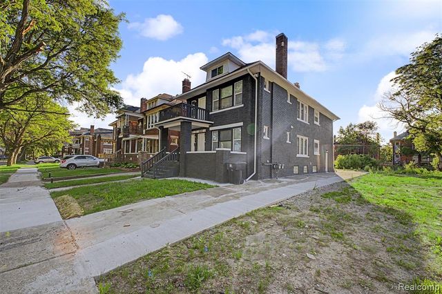 5060 S Clarendon Street, Detroit, MI 48204