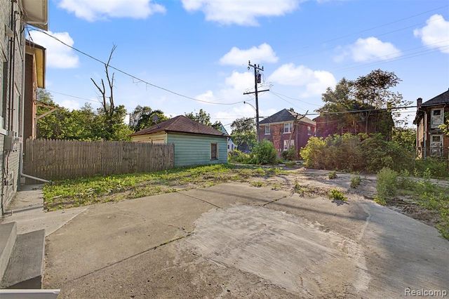 5060 S Clarendon Street, Detroit, MI 48204