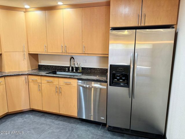 1332 W JOAN DE ARC Avenue, Phoenix, AZ 85029