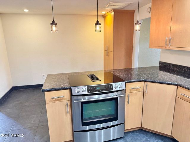 1332 W JOAN DE ARC Avenue, Phoenix, AZ 85029