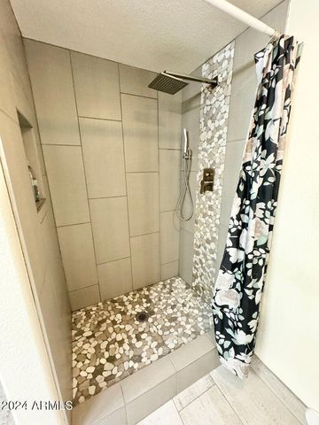 1332 W JOAN DE ARC Avenue, Phoenix, AZ 85029