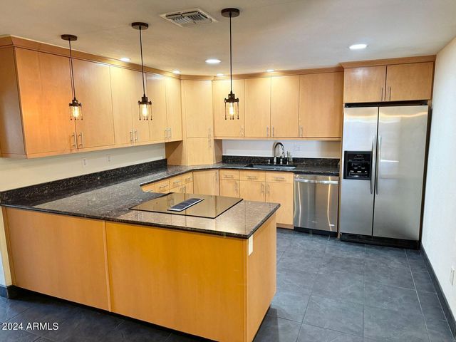 1332 W JOAN DE ARC Avenue, Phoenix, AZ 85029