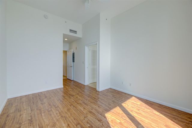 511 SE 5th Ave 1913, Fort Lauderdale, FL 33301