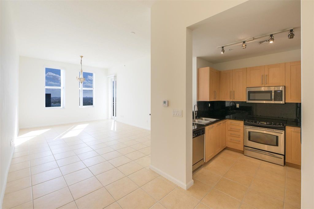 511 SE 5th Ave 1913, Fort Lauderdale, FL 33301