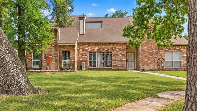 12203 Wild Pine Drive B, Houston, TX 77039