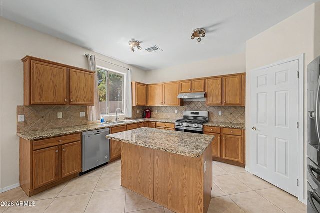 17243 W LUNDBERG Street, Surprise, AZ 85388