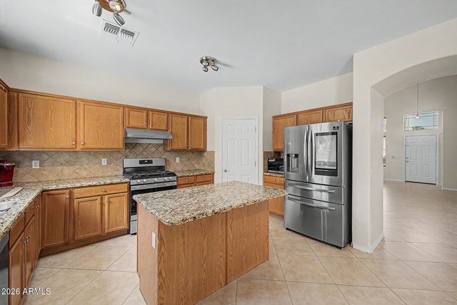 17243 W LUNDBERG Street, Surprise, AZ 85388