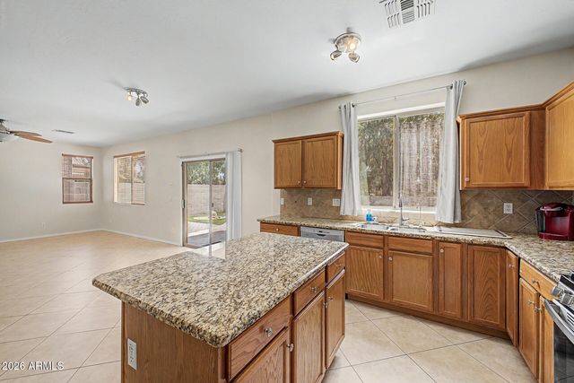 17243 W LUNDBERG Street, Surprise, AZ 85388