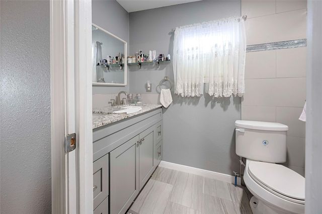 5135 W Us Highway 90, Schulenburg, TX 78956