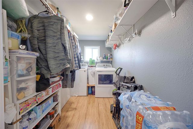 5135 W Us Highway 90, Schulenburg, TX 78956