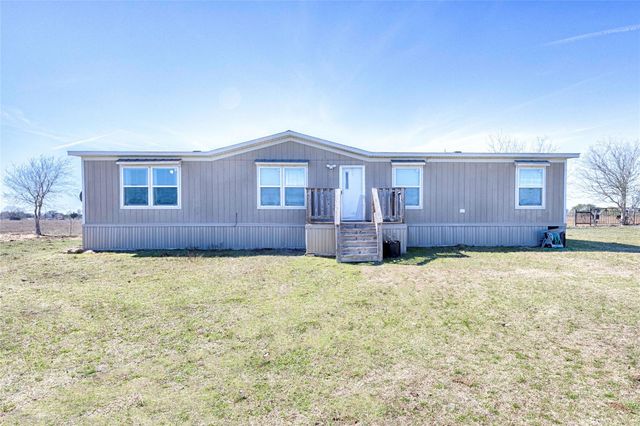 5135 W Us Highway 90, Schulenburg, TX 78956