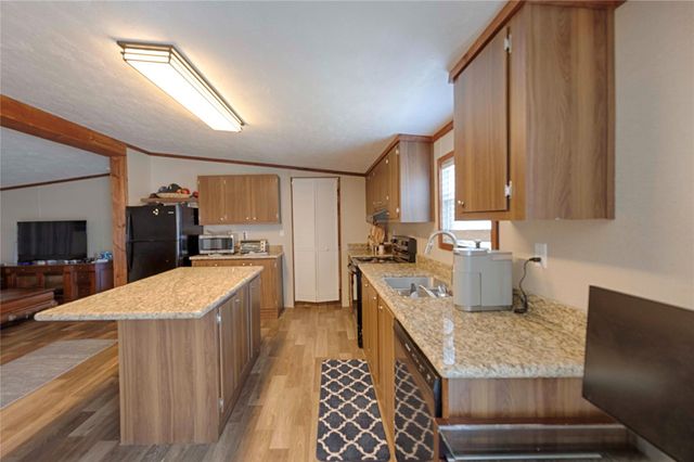 5135 W Us Highway 90, Schulenburg, TX 78956