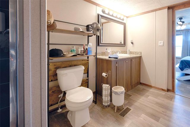 5135 W Us Highway 90, Schulenburg, TX 78956