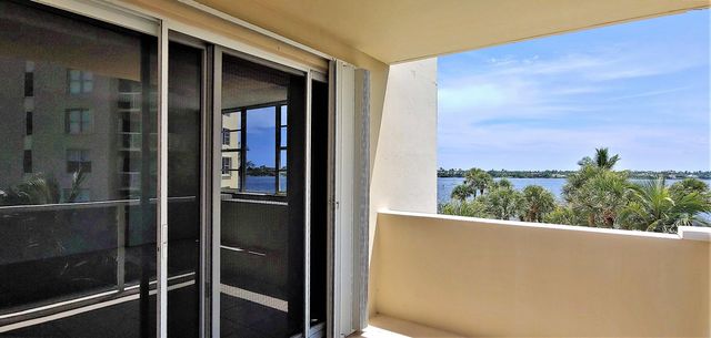 2800 N Flagler Drive 401, West Palm Beach, FL 33407