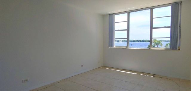 2800 N Flagler Drive 401, West Palm Beach, FL 33407